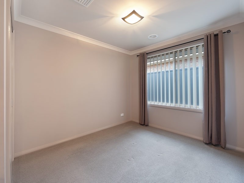 8 Willaroo Street, Thurgoona NSW 2640