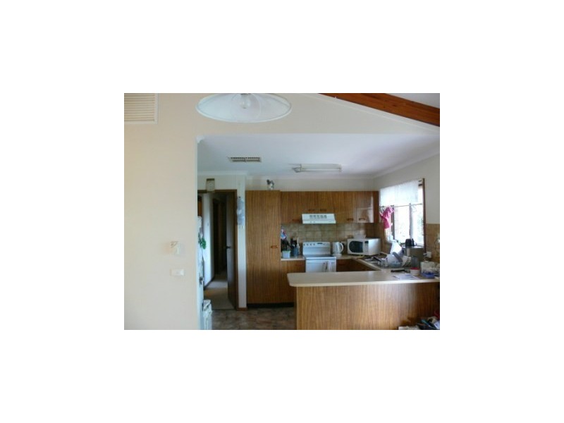 4 Thomas Place, Culcairn NSW 2660