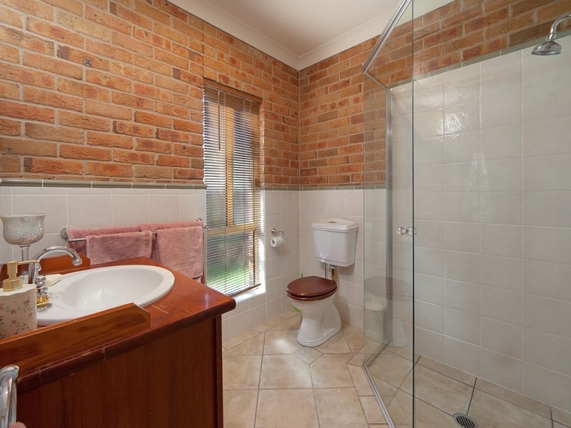 26 Russell Street, Howlong NSW 2643