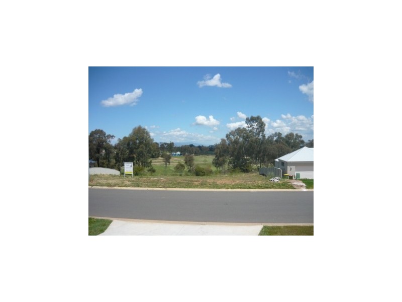 64 Fairway Gardens Road, Thurgoona NSW 2640