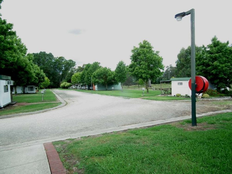110 Kergunyah Rd, Kergunyah VIC 3691