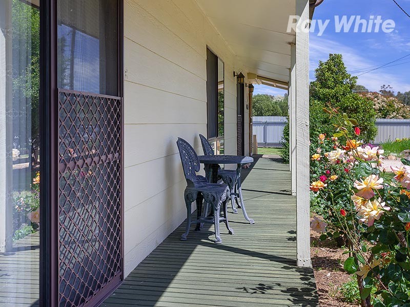 106 Hoddle Street, Howlong NSW 2643