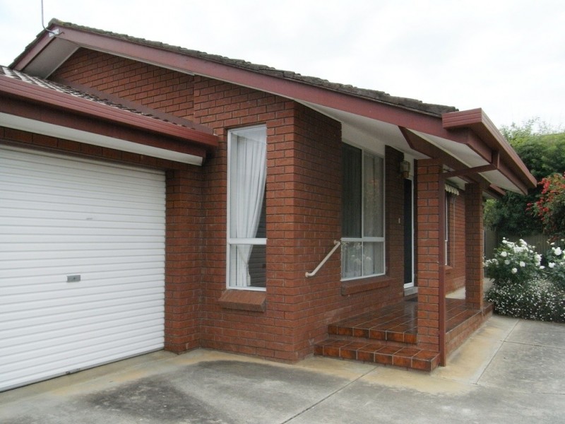 2/26 Wentworth Court, Lavington NSW 2641