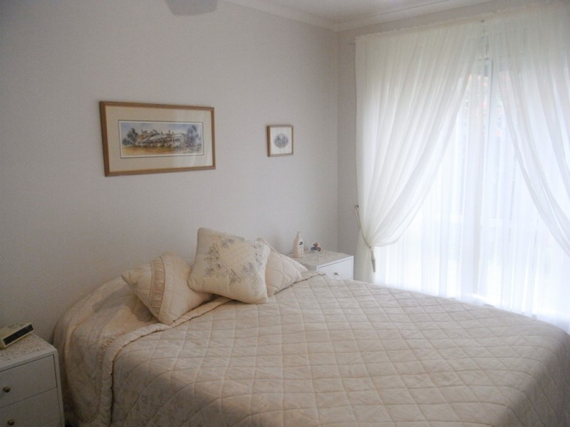 2/26 Wentworth Court, Lavington NSW 2641