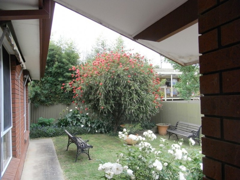 2/26 Wentworth Court, Lavington NSW 2641