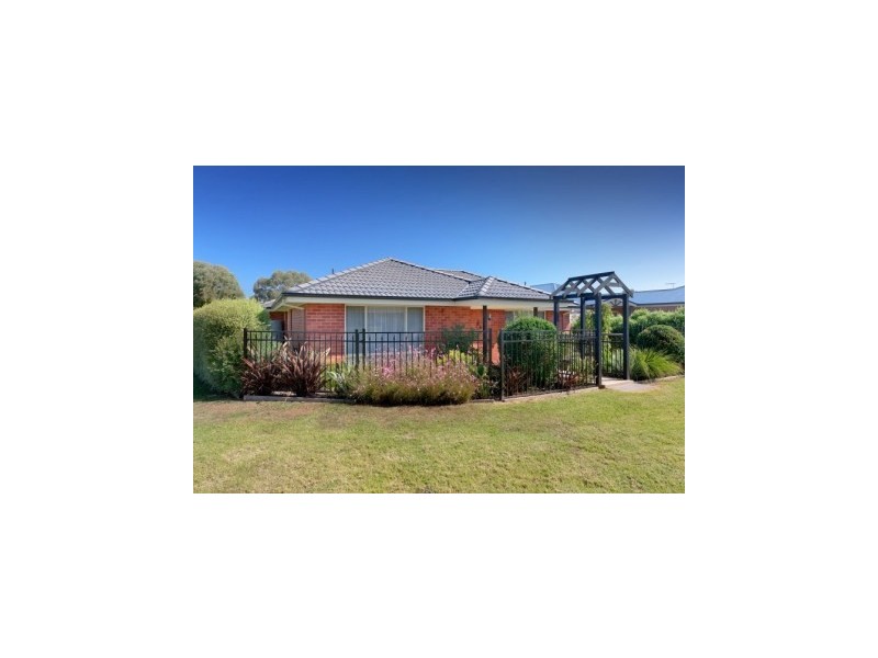 14 Quandong Road, Thurgoona NSW 2640