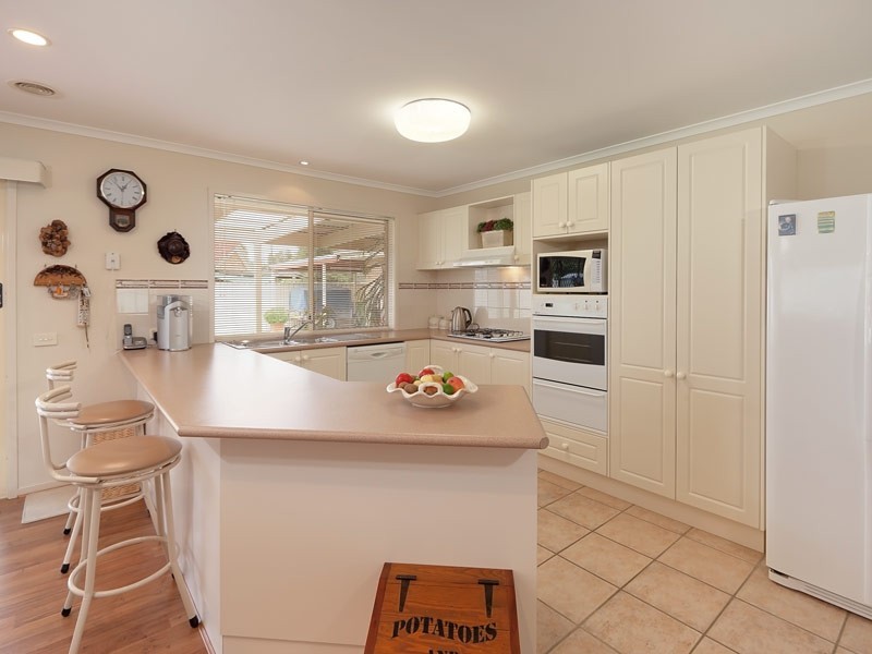 136 High Street, Howlong NSW 2643
