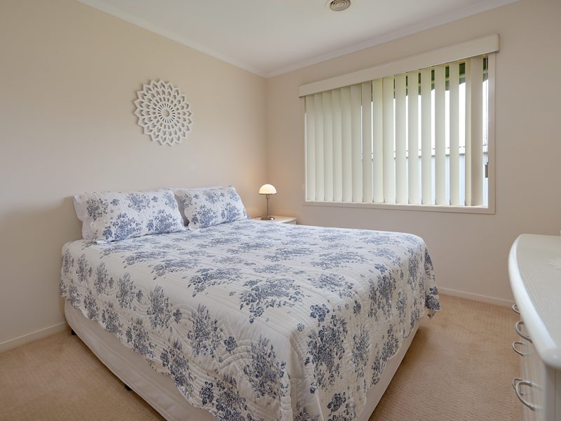 136 High Street, Howlong NSW 2643