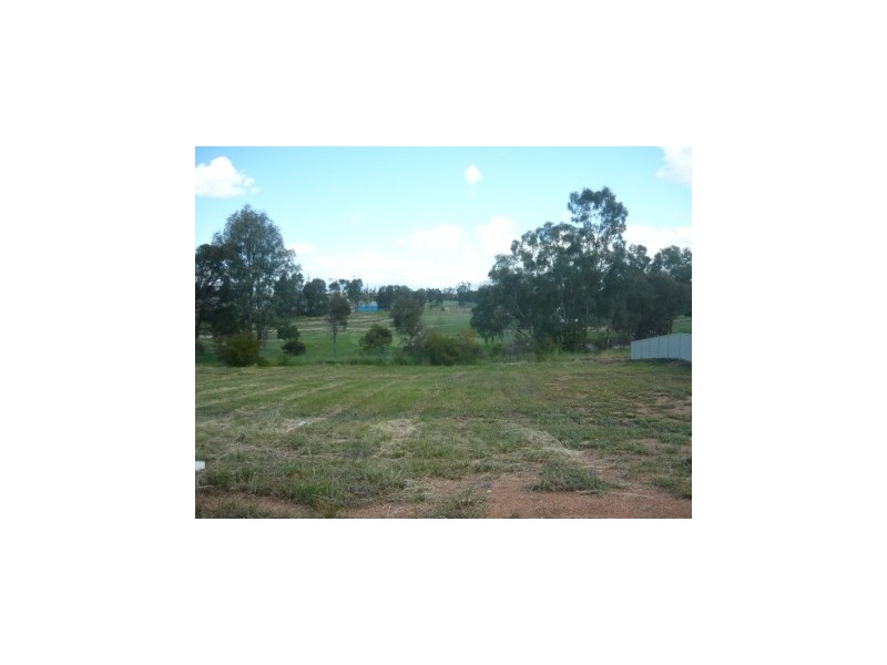 64 Fairway Gardens Road, Thurgoona NSW 2640