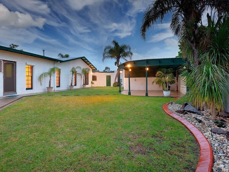 359 Indiana Court, Lavington NSW 2641