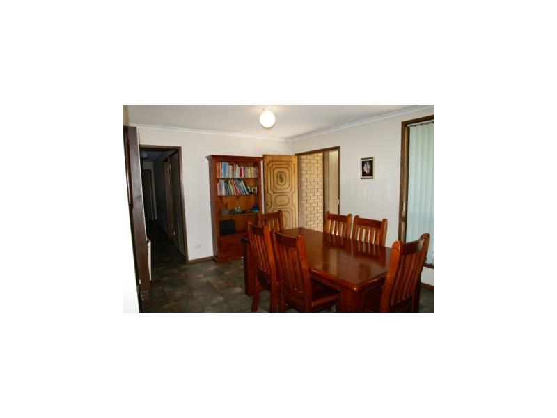 30 Kennedy Street, Howlong NSW 2643