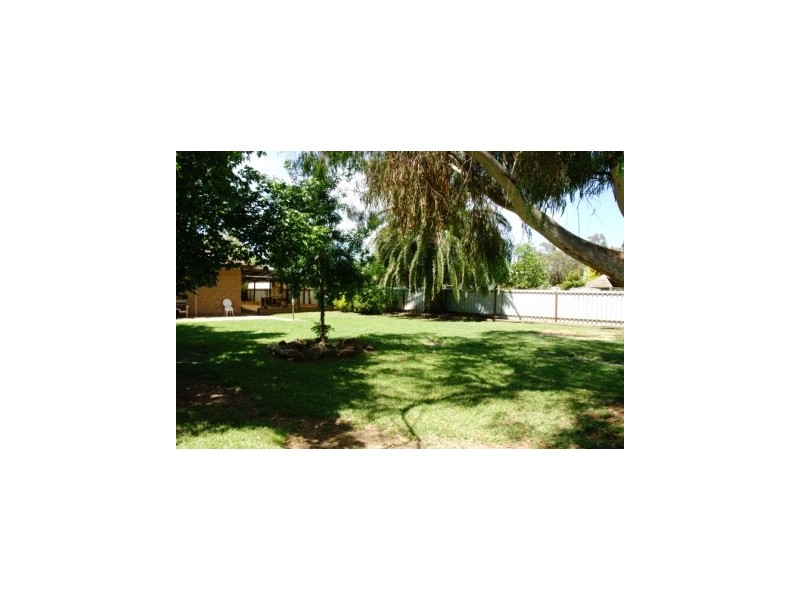 30 Kennedy Street, Howlong NSW 2643