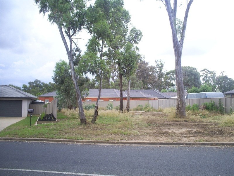18 Ironbark Road, Thurgoona NSW 2640