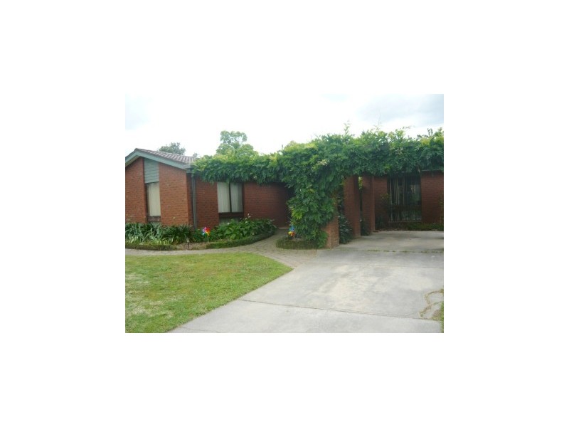 7 Troon Court, Thurgoona NSW 2640