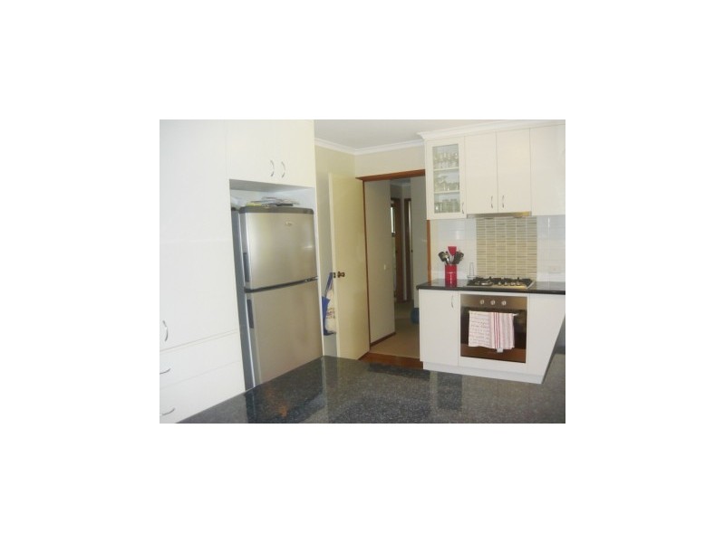 7 Troon Court, Thurgoona NSW 2640