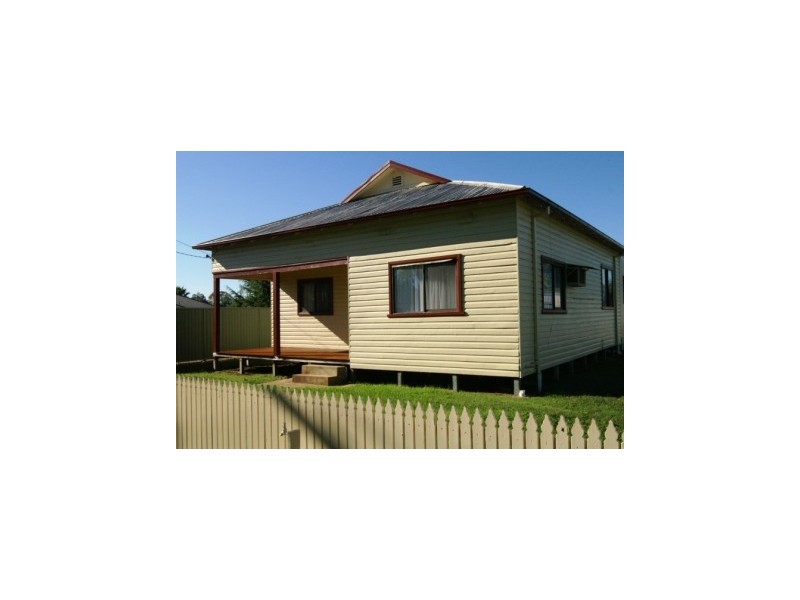 70 Pell Street, Howlong NSW 2643