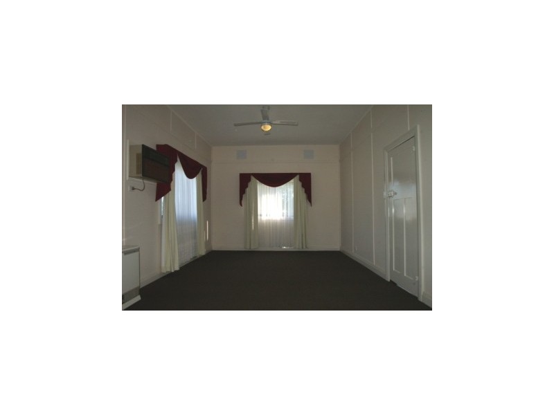 70 Pell Street, Howlong NSW 2643