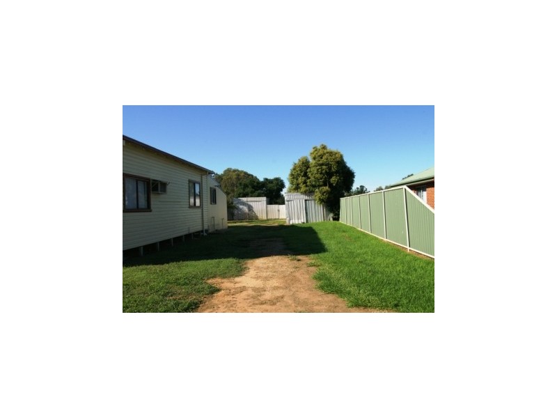 70 Pell Street, Howlong NSW 2643