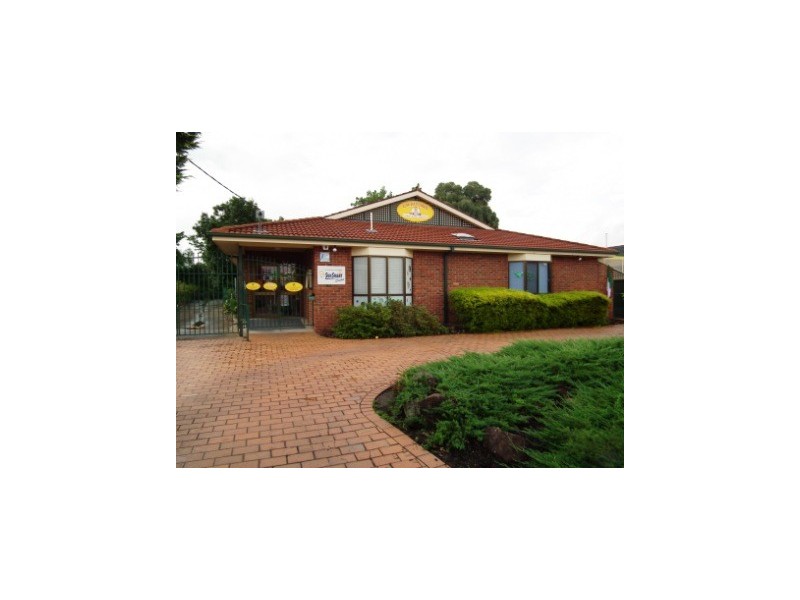 413 Griffith Road, Lavington NSW 2641