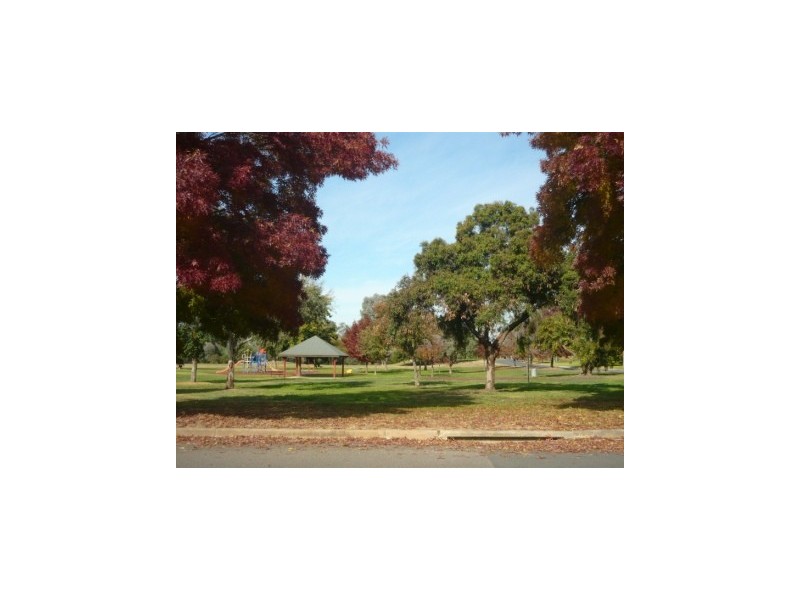 78 Michelle Avenue, Lavington NSW 2641