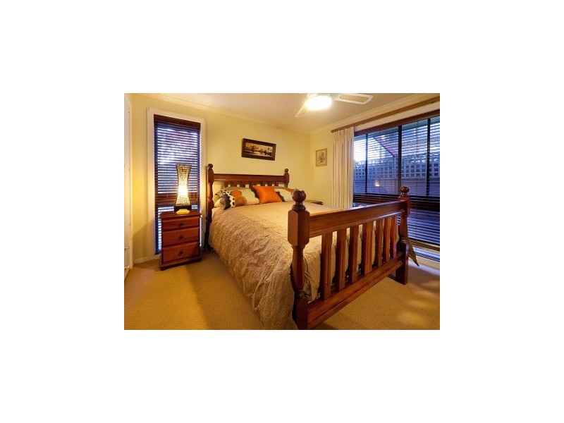 38 Mountain View Drive, Lavington NSW 2641