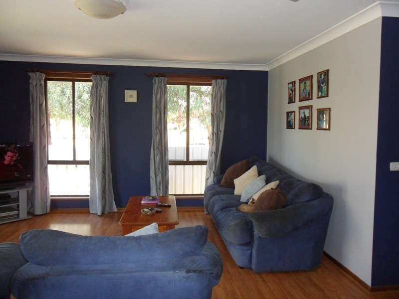 10 Sunnyside Crescent, Walla Walla NSW 2659
