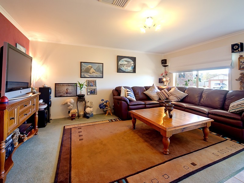 8 Bartholomew Street (Norris Park), Lavington NSW 2641