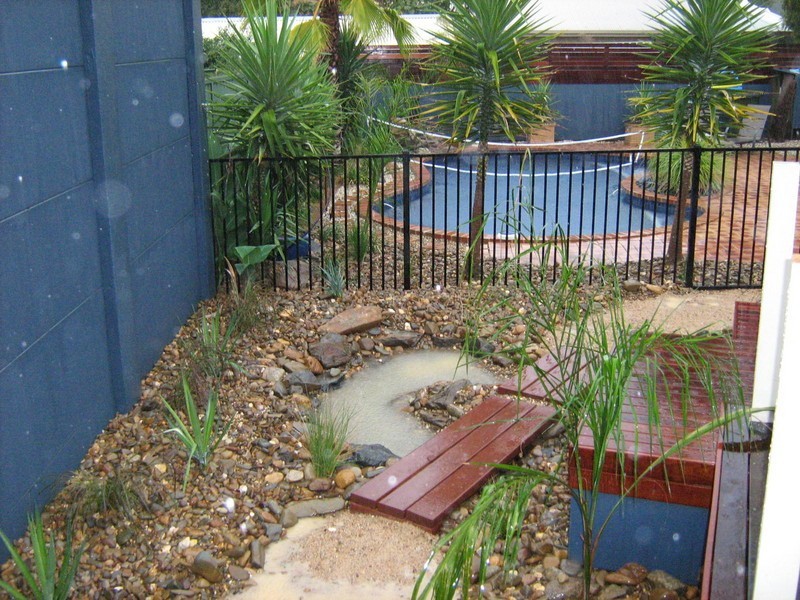 24 Clarke Street West, Howlong NSW 2643