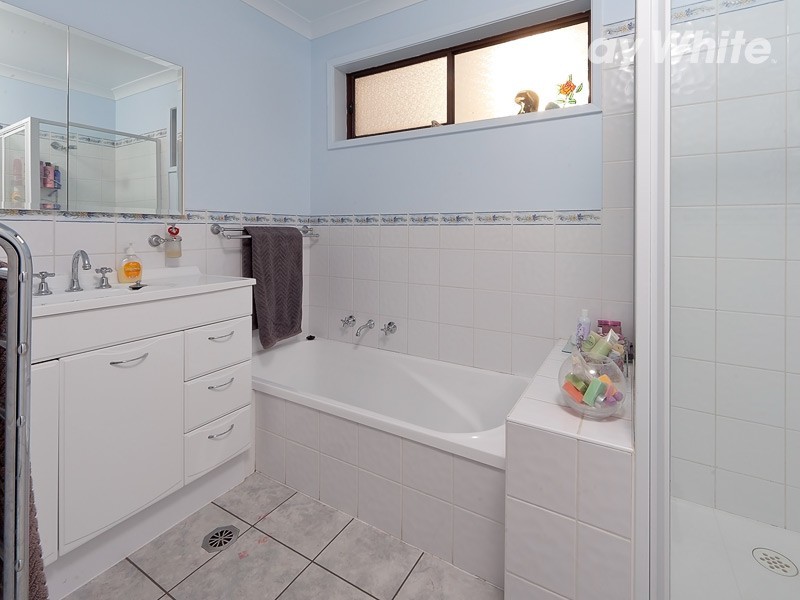 83 Pell Street, Howlong NSW 2643