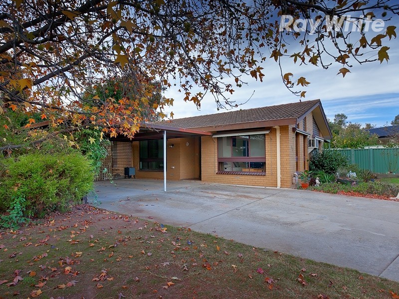 83 Pell Street, Howlong NSW 2643