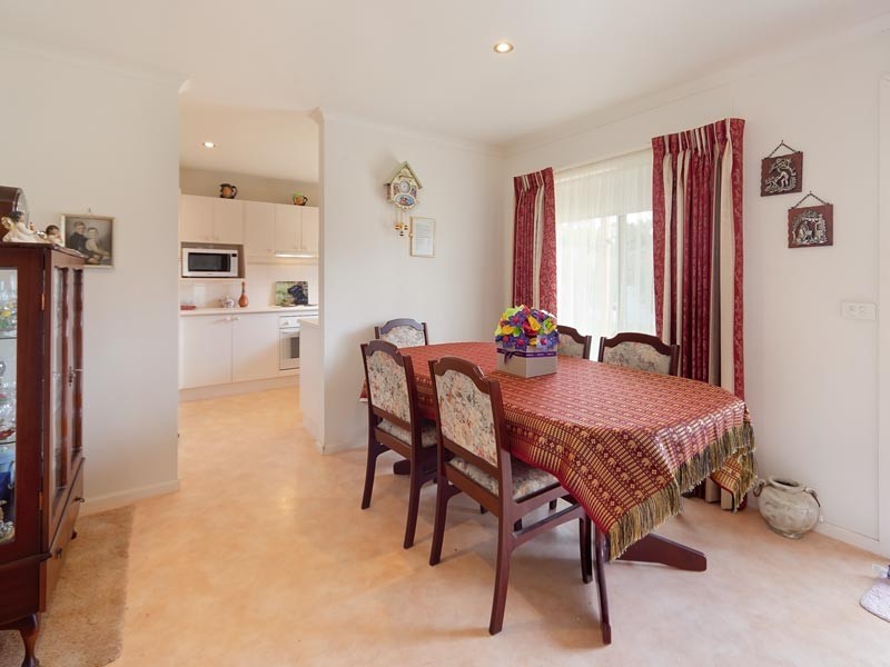 144 Townsend Street, Howlong NSW 2643