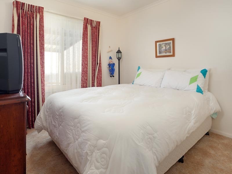 144 Townsend Street, Howlong NSW 2643