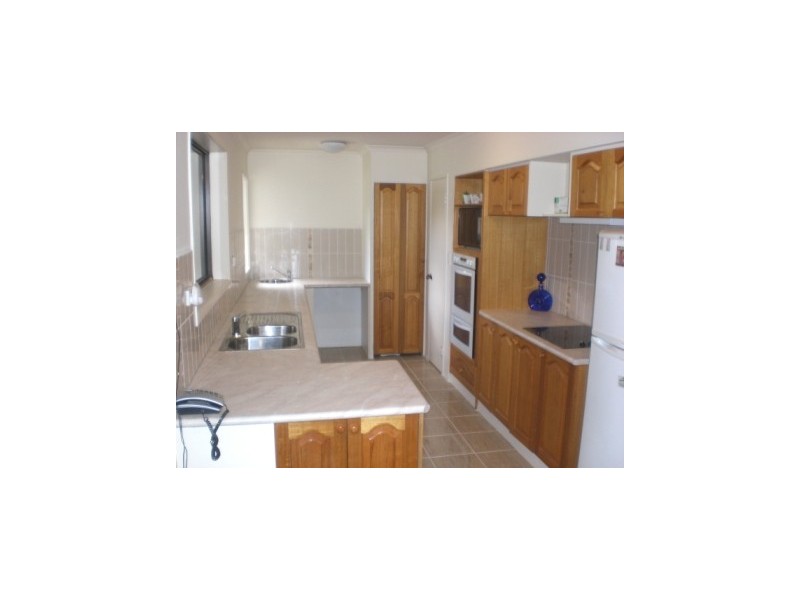 126 Sturt Street, Howlong NSW 2643