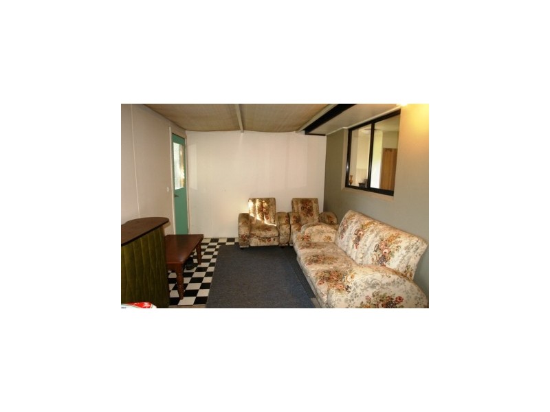126 Sturt Street, Howlong NSW 2643