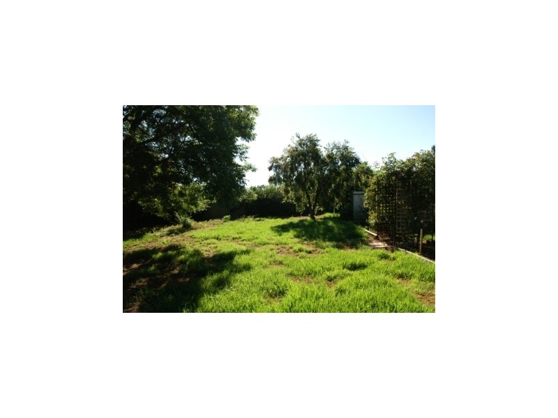 126 Sturt Street, Howlong NSW 2643