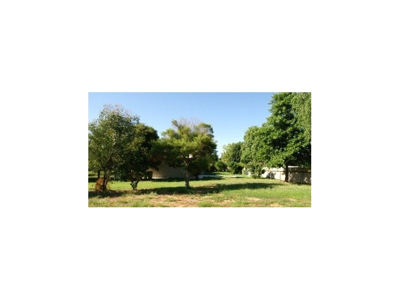 126 Sturt Street, Howlong NSW 2643
