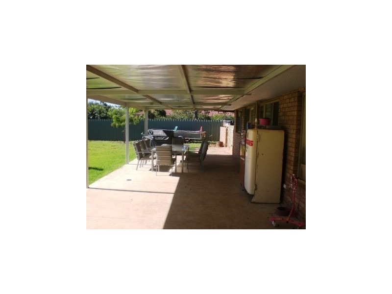 135 Hammer Street, Howlong NSW 2643