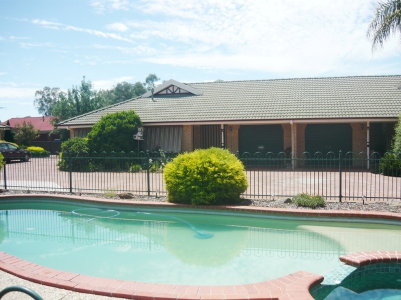 7/14 Tristan Court, Lavington NSW 2641
