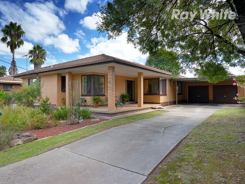 557  Grayfern Court, Lavington NSW 2641