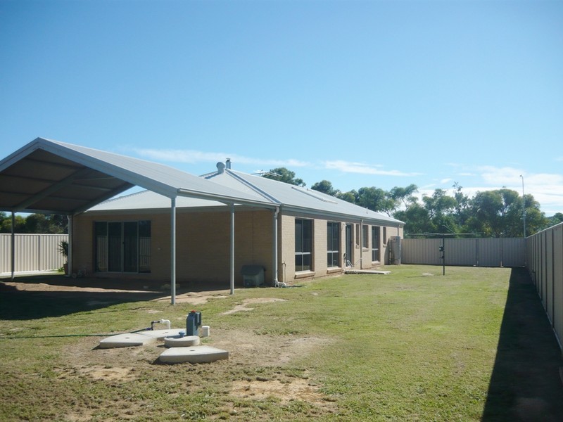 17 Jacob Street, Burrumbuttock NSW 2642