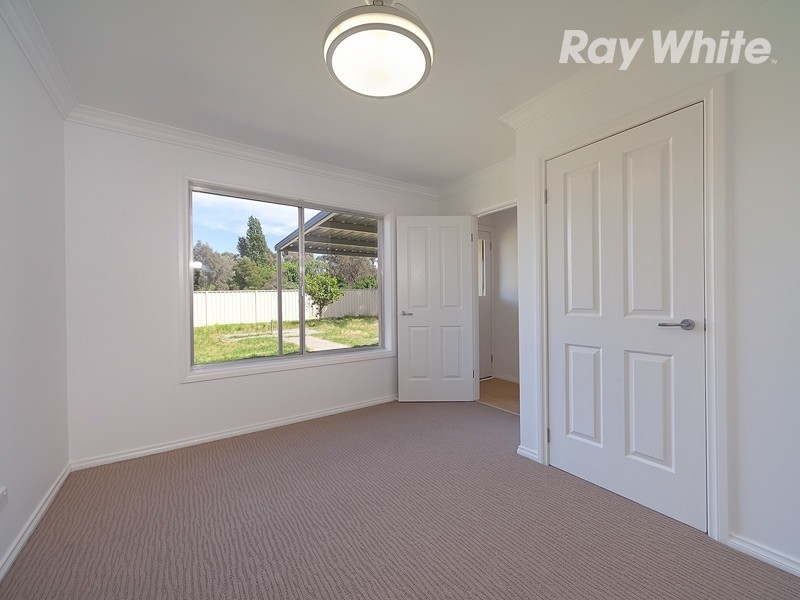 587 Osborne Street, Lavington NSW 2641