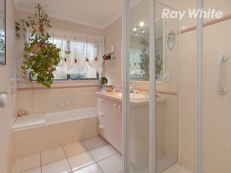 92  Hammer Street, Howlong NSW 2643