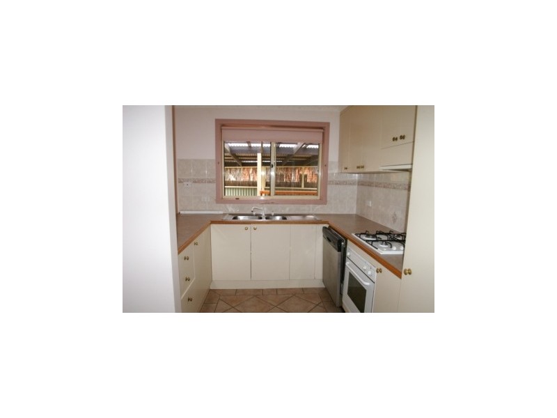 42 Larmer Street, Howlong NSW 2643