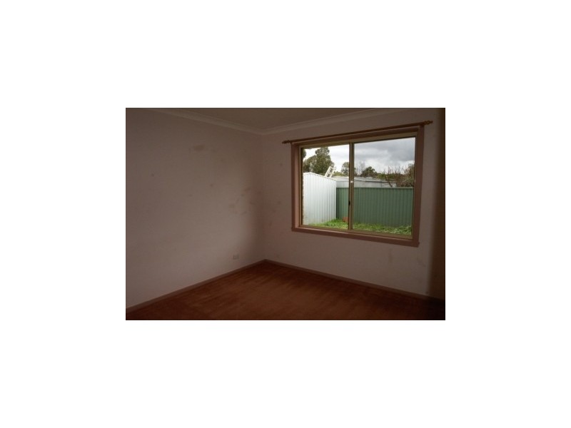 42 Larmer Street, Howlong NSW 2643