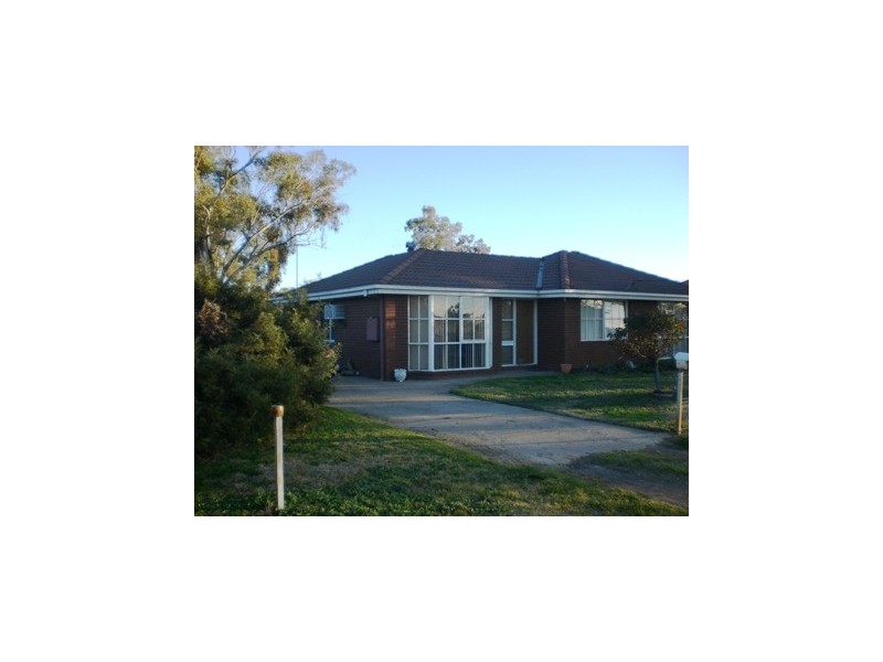 152 Jude Street, Howlong NSW 2643