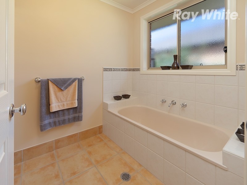 120 Dryandra Way, Thurgoona NSW 2640