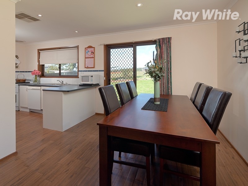 4 Budginigi Place, Thurgoona NSW 2640