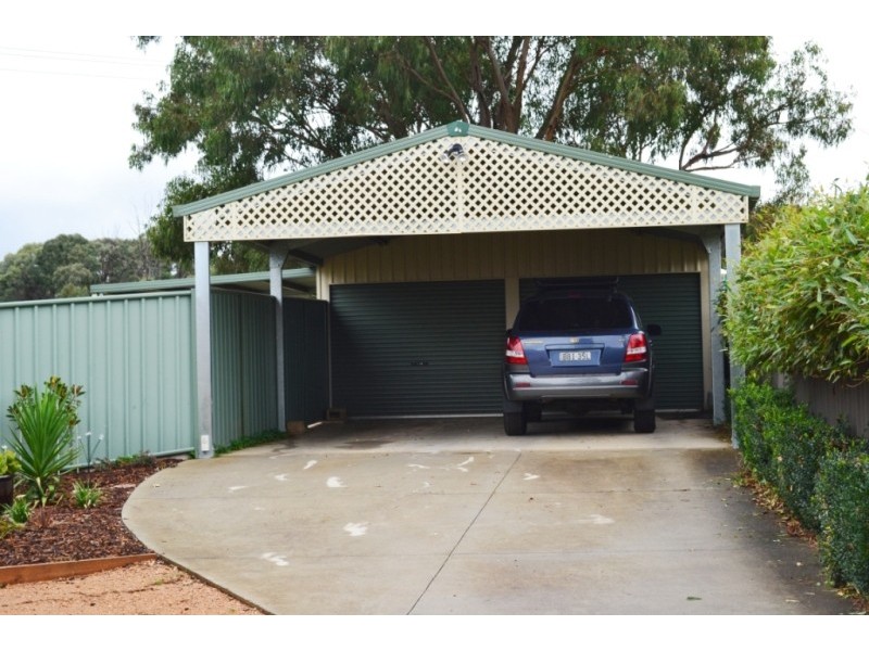 4 Budginigi Place, Thurgoona NSW 2640