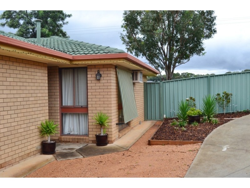 4 Budginigi Place, Thurgoona NSW 2640