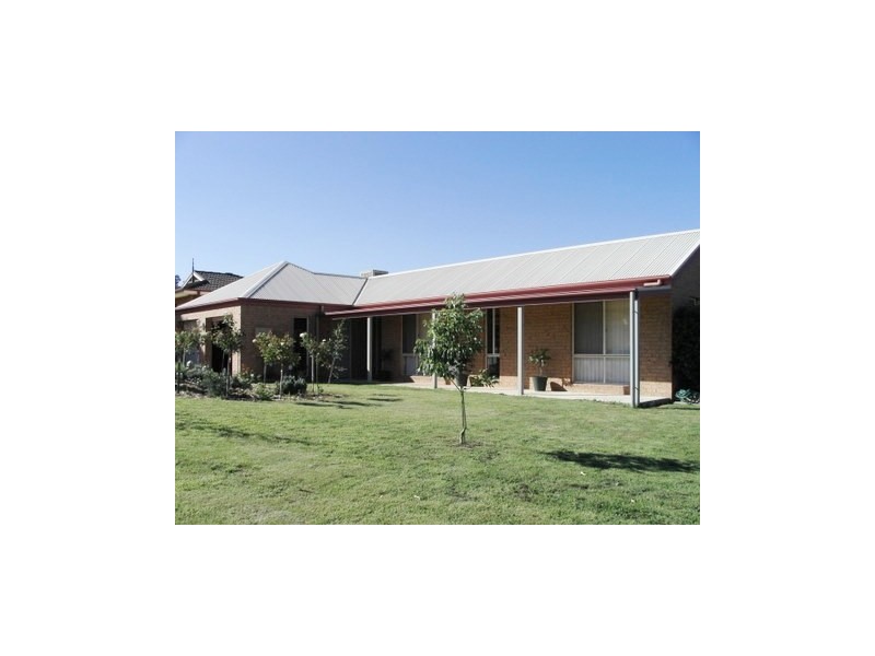 38  Sarson Road (Norris Park), Lavington NSW 2641